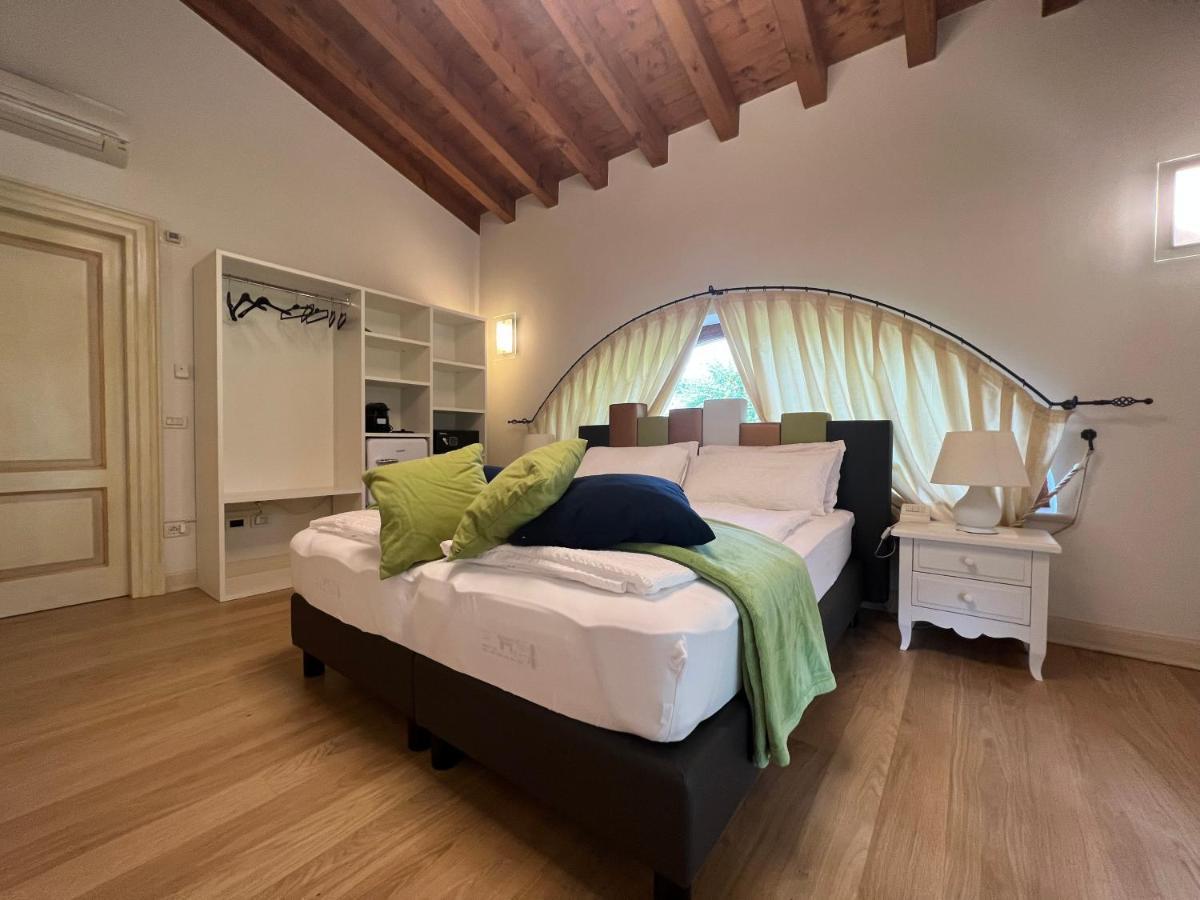Steba House Savani Barbara Foresteria Lombarda โลนาโต ภายนอก รูปภาพ
