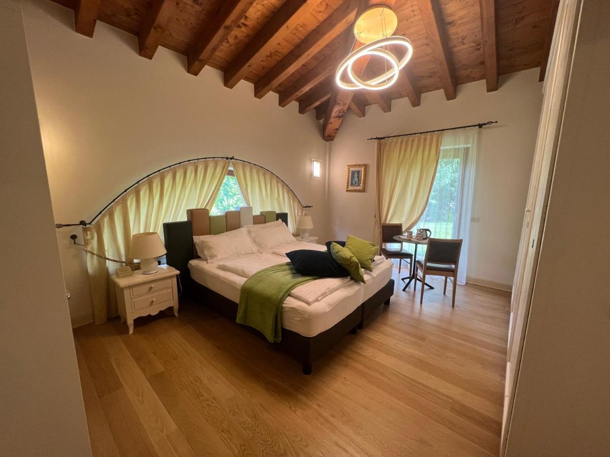 Steba House Savani Barbara Foresteria Lombarda โลนาโต ภายนอก รูปภาพ