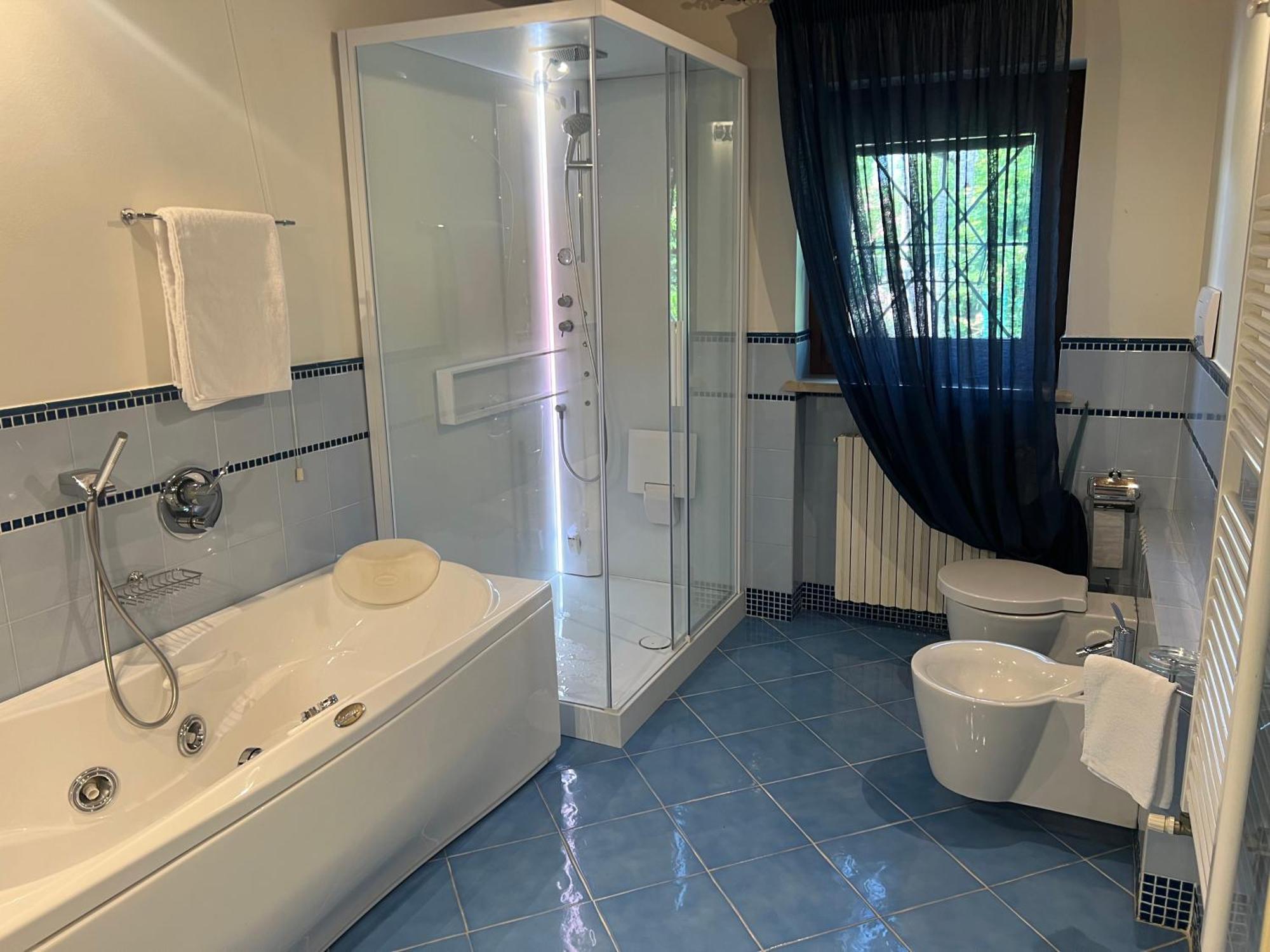 Steba House Savani Barbara Foresteria Lombarda โลนาโต ภายนอก รูปภาพ